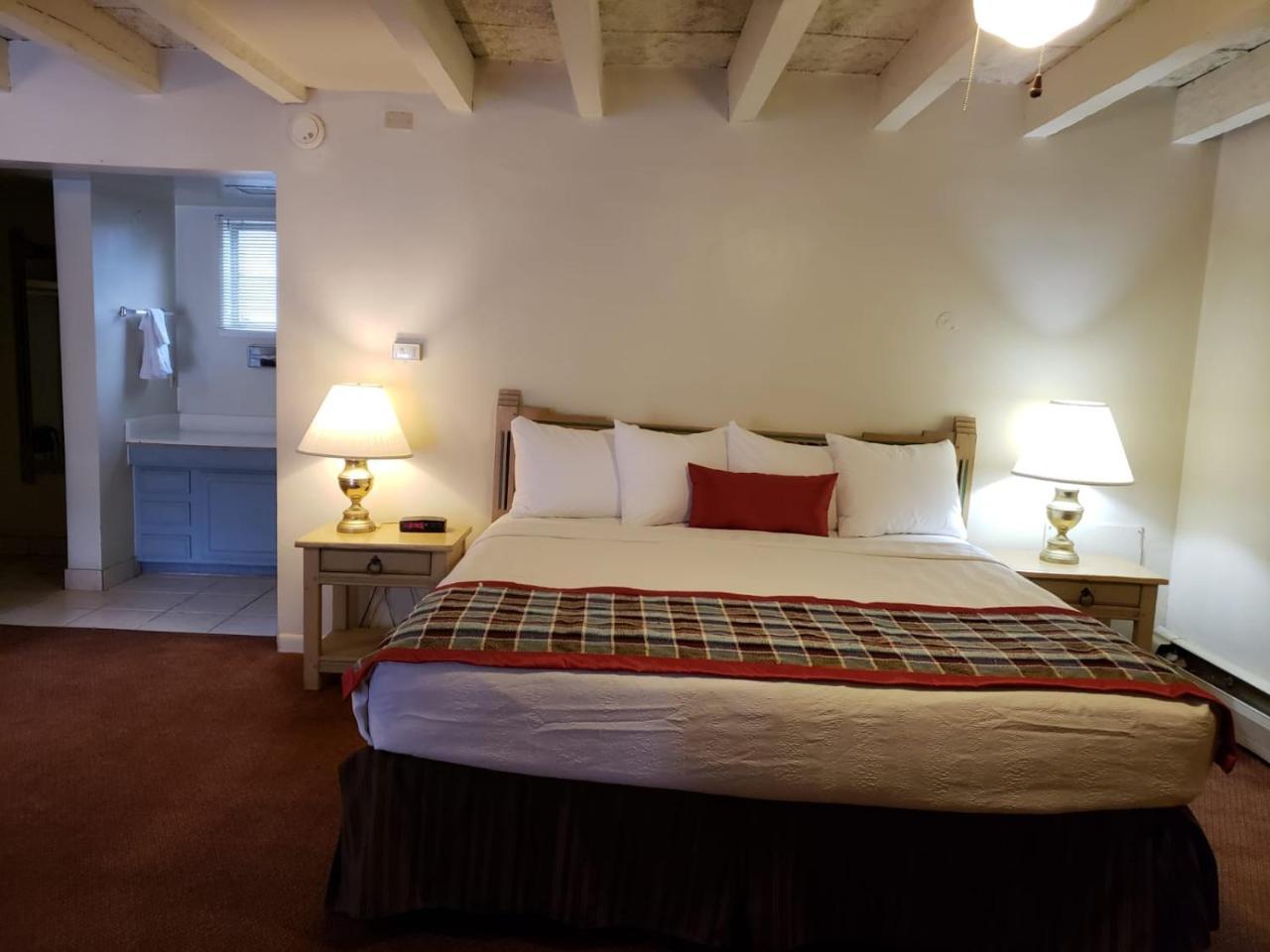 Kachina Lodge Resort And Meeting Center タオス エクステリア 写真