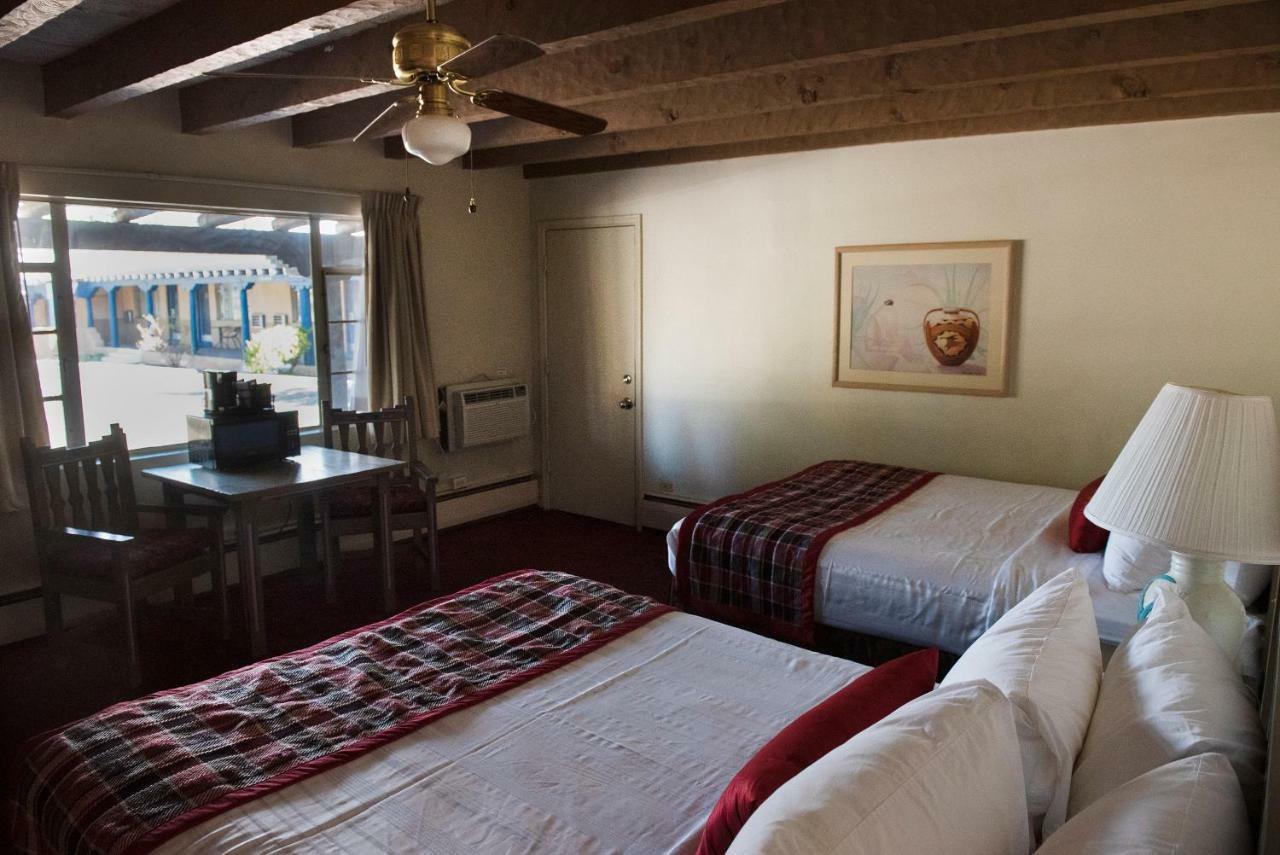 Kachina Lodge Resort And Meeting Center タオス エクステリア 写真