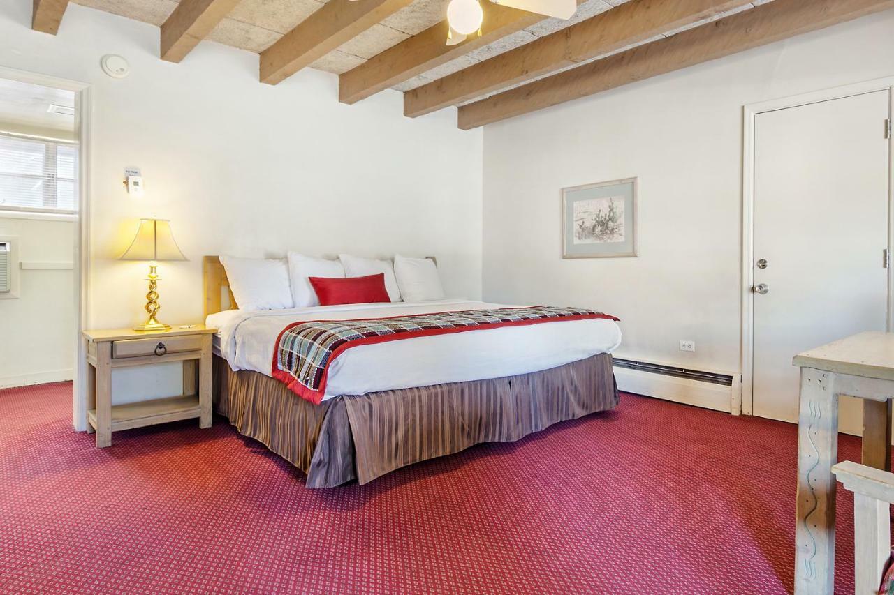 Kachina Lodge Resort And Meeting Center タオス エクステリア 写真