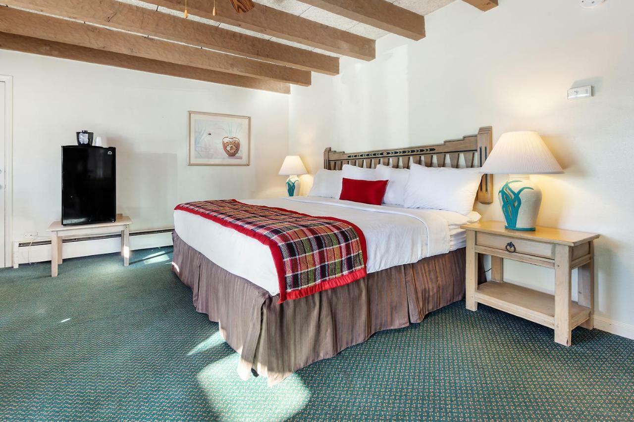 Kachina Lodge Resort And Meeting Center タオス エクステリア 写真