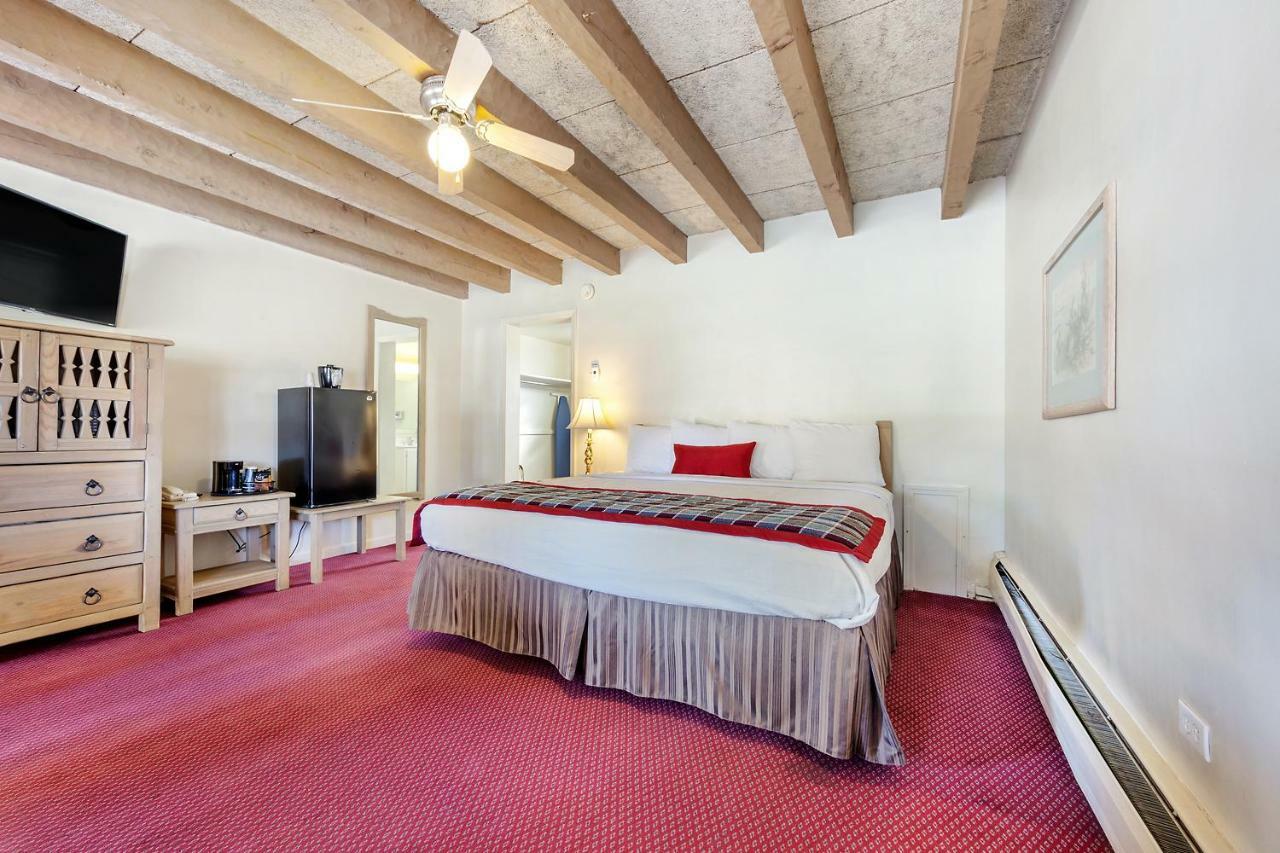 Kachina Lodge Resort And Meeting Center タオス エクステリア 写真