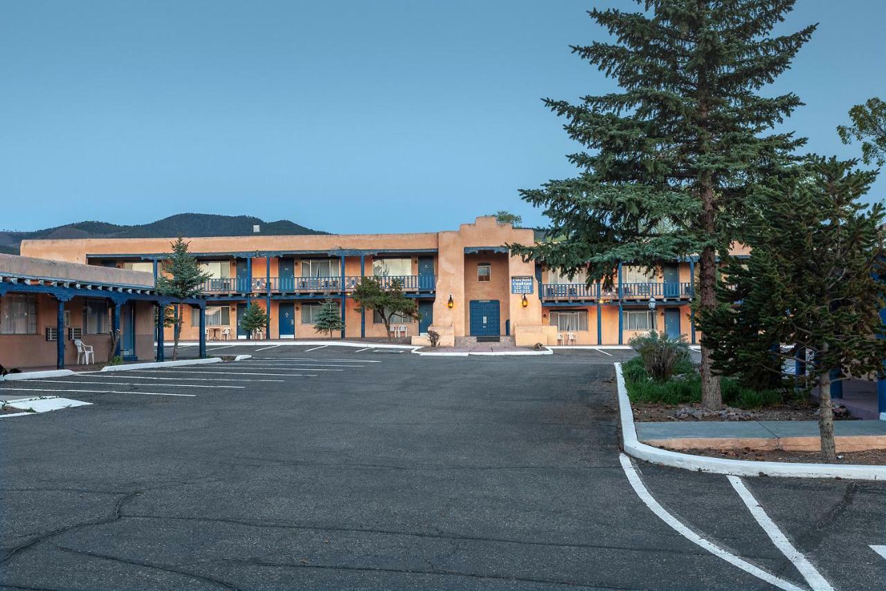 Kachina Lodge Resort And Meeting Center タオス エクステリア 写真